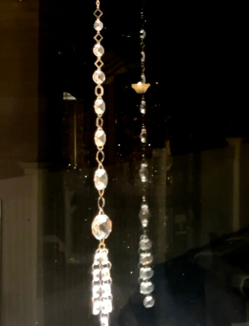 Crystal Suncatchers Without Sun: How They Glow at Night and in Low Light